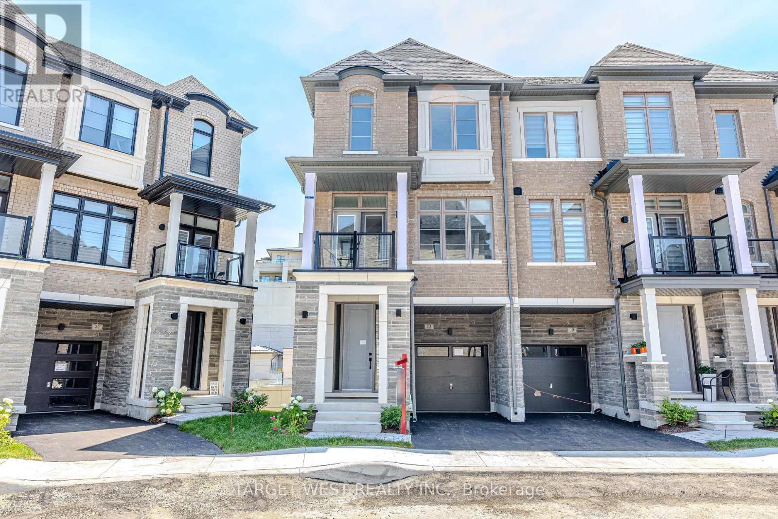Property at 23 ARCHAMBAULT WAY image 2