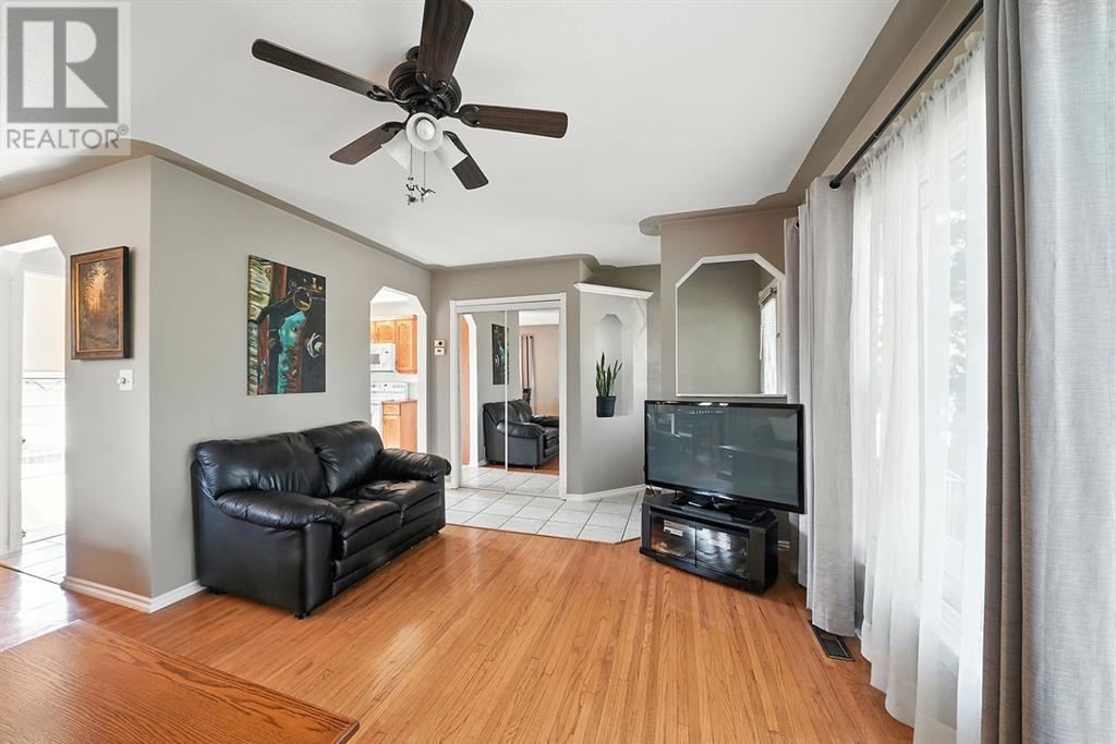 Property at 3422 49 Avenue image 5