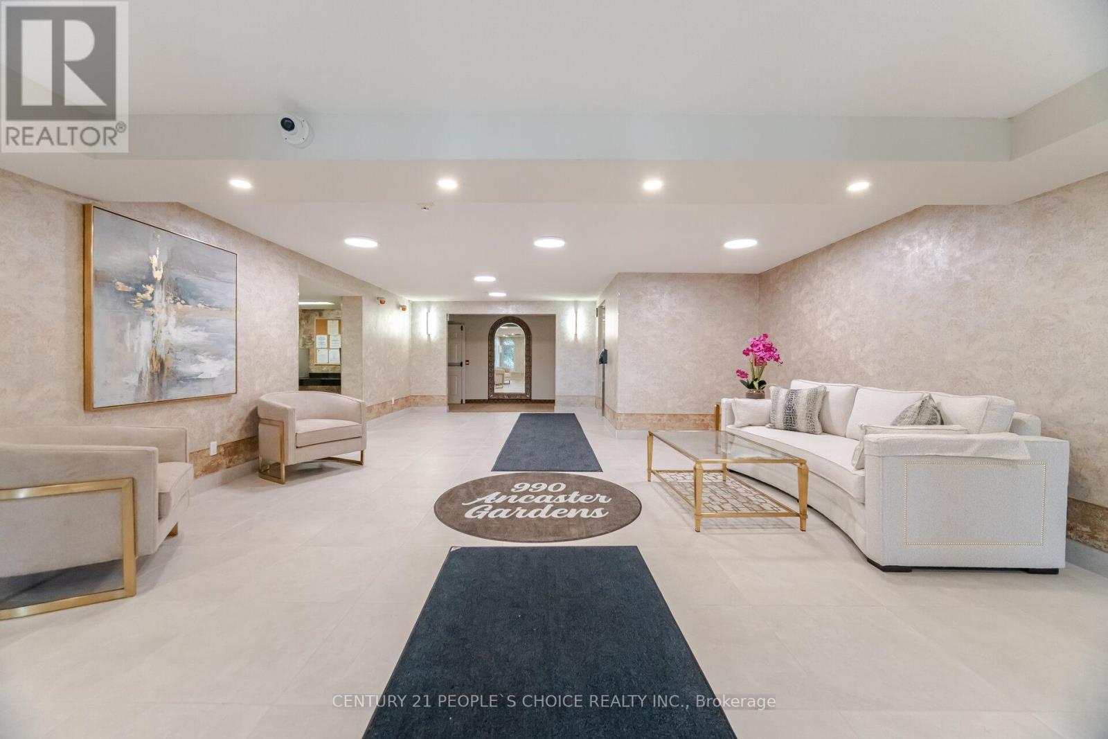 Property at 308 - 990 GOLF LINKS ROAD image 3