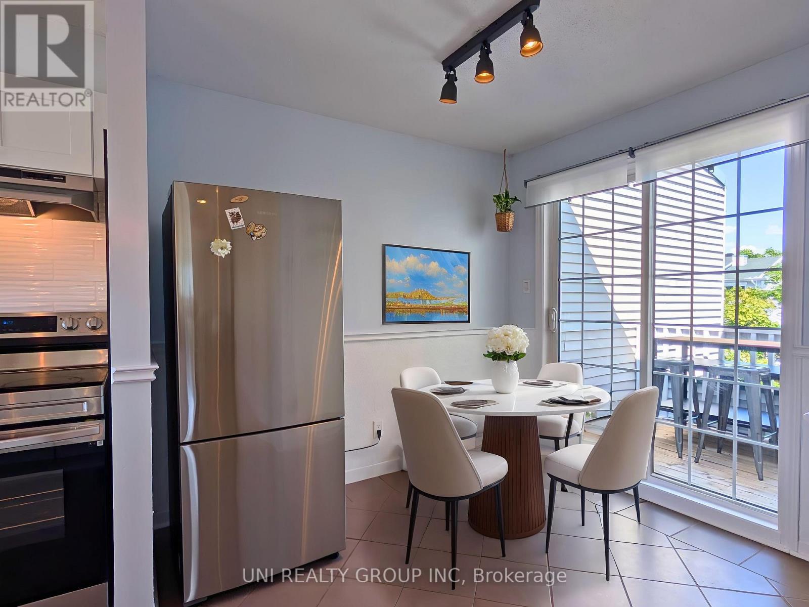 120 Castlegreen Private, Ottawa, Ontario  K1T 3N2 - Photo 19 - X12296300