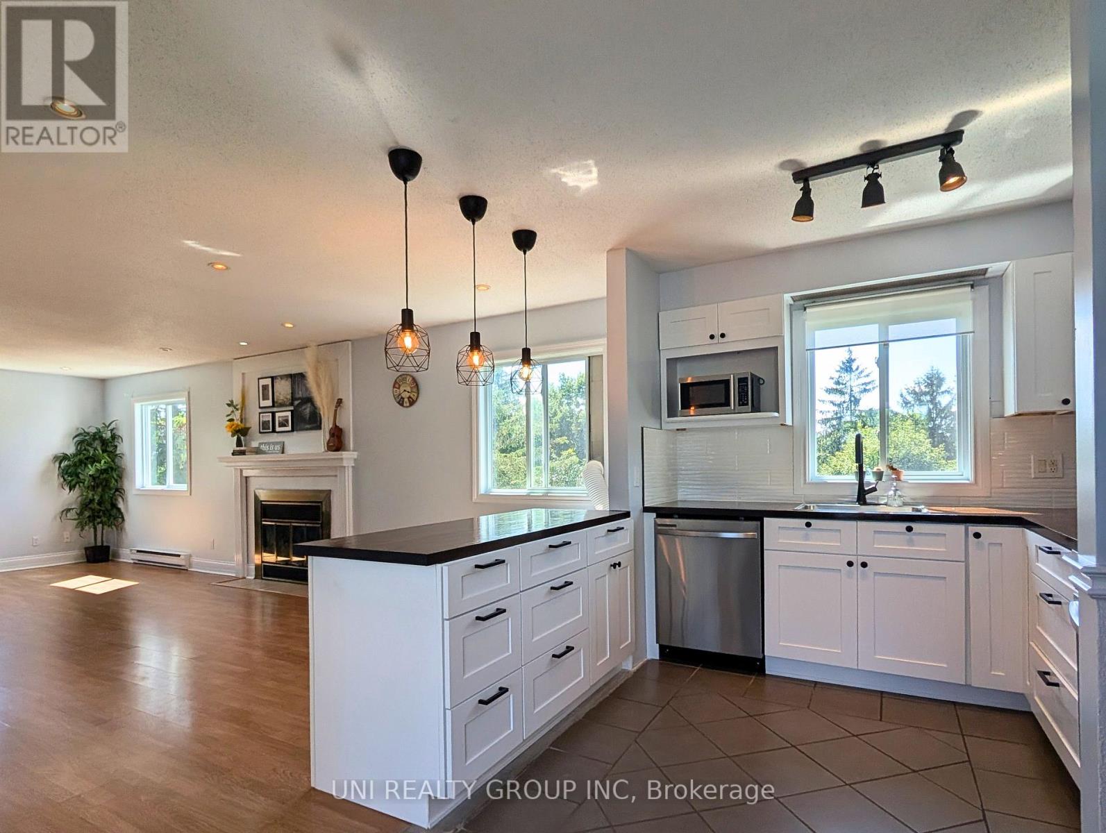 120 Castlegreen Private, Ottawa, Ontario  K1T 3N2 - Photo 24 - X12296300