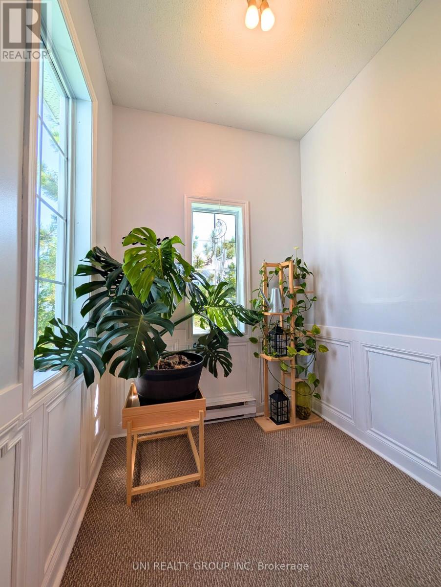 120 Castlegreen Private, Ottawa, Ontario  K1T 3N2 - Photo 7 - X12296300