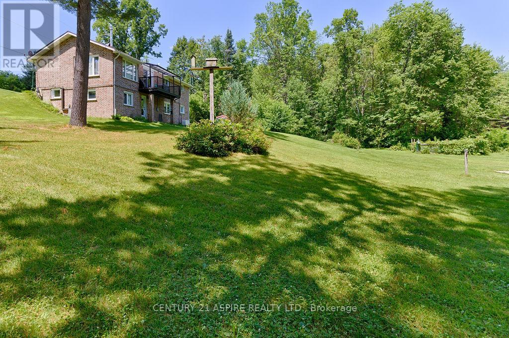539 Schwan Road, Laurentian Valley, Ontario  K8A 6W8 - Photo 36 - X12293034