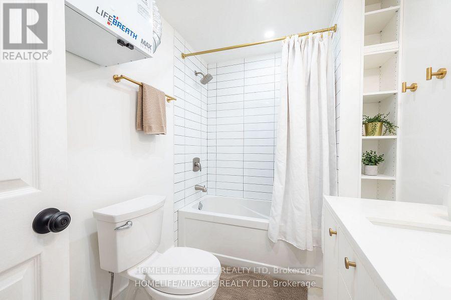 1 Givins Street, Toronto, Ontario  M6J 2X5 - Photo 13 - C12296332