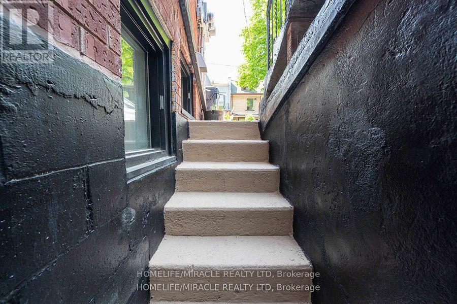 1 Givins Street, Toronto, Ontario  M6J 2X5 - Photo 27 - C12296332