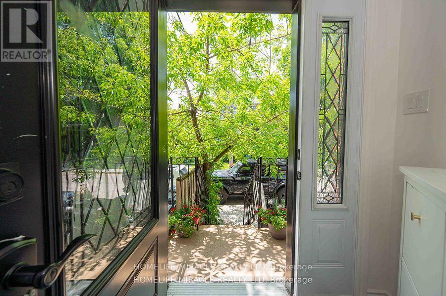 1 Givins Street, Toronto, Ontario  M6J 2X5 - Photo 33 - C12296332