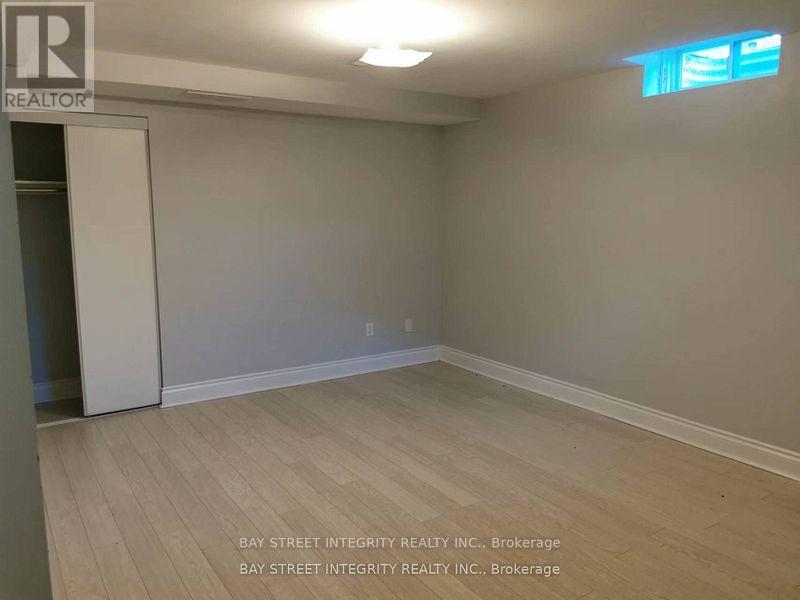 2 Lonsdale Court, Markham, Ontario  L3R 7T6 - Photo 10 - N12296314