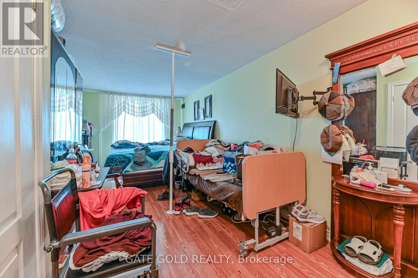 706 - 2470 Eglinton Avenue W, Toronto, Ontario  M6M 5E7 - Photo 5 - W12296310