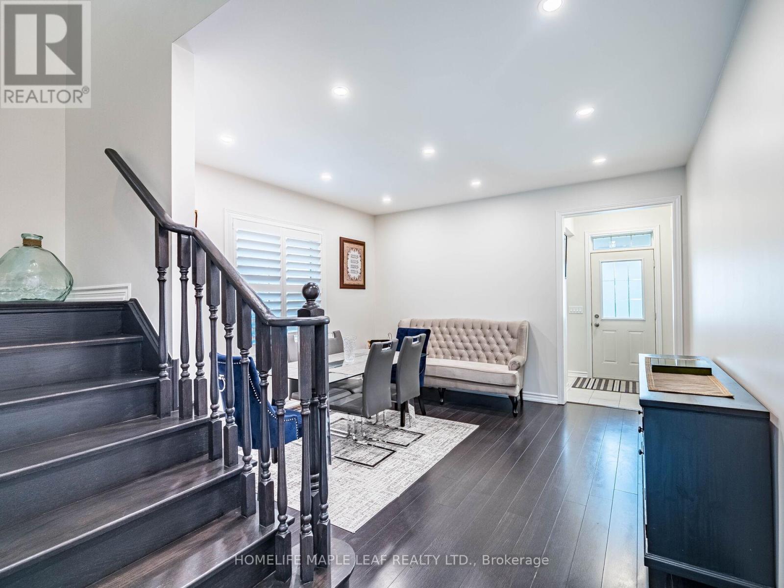 1454 Chretien Street, Milton, Ontario  L9E 1J1 - Photo 11 - W12296342