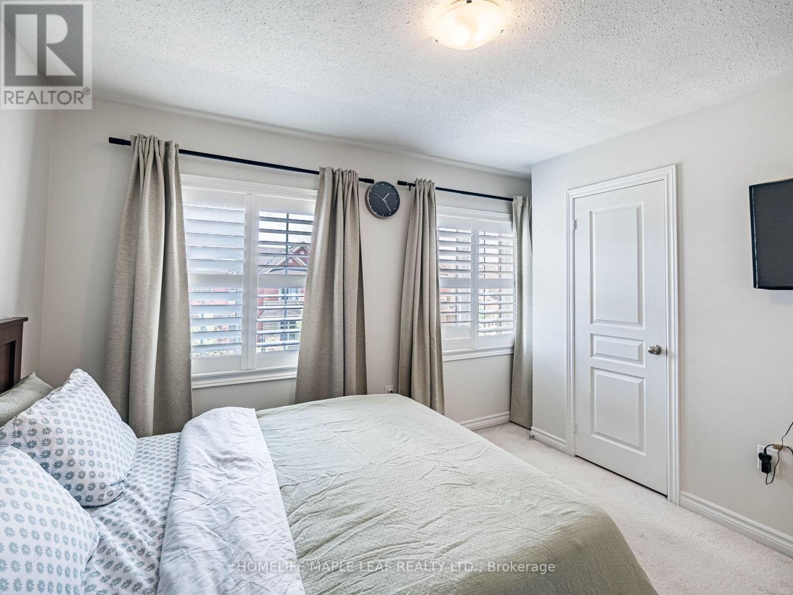 1454 Chretien Street, Milton, Ontario  L9E 1J1 - Photo 32 - W12296342