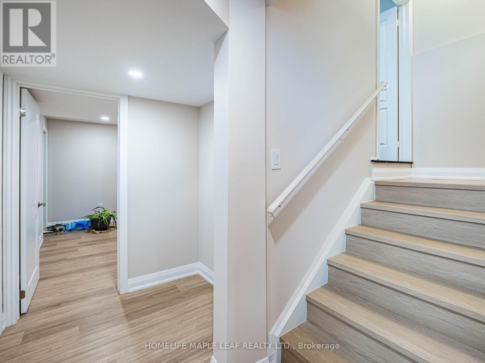 1454 Chretien Street, Milton, Ontario  L9E 1J1 - Photo 37 - W12296342
