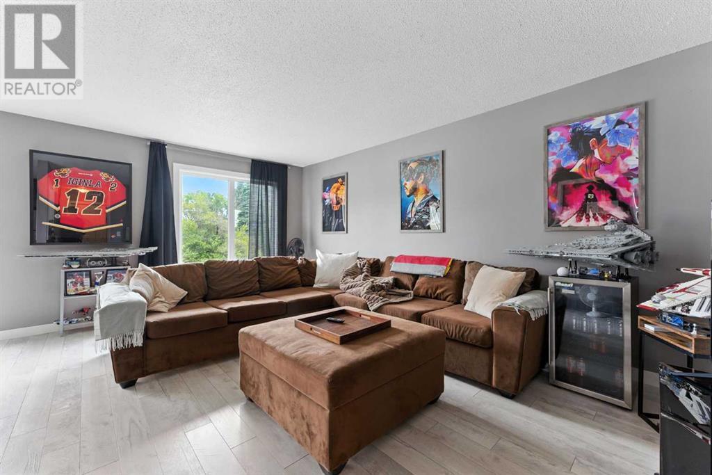 Property at 1, 125 10 Avenue NE image 3