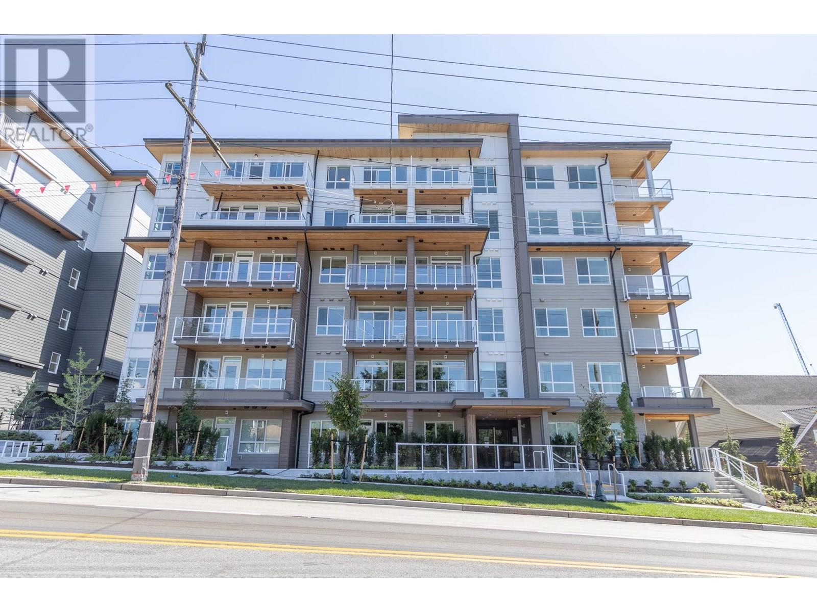 102 723 Grover Avenue, Coquitlam, British Columbia  V3J 3M6 - Photo 1 - R3028790