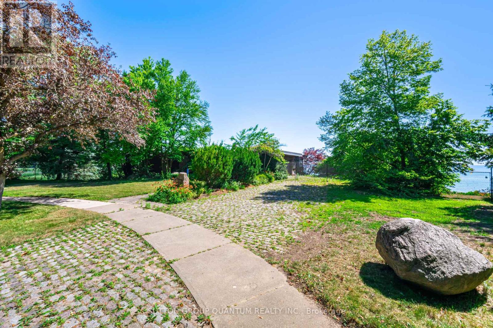 1390 Captain Court, Mississauga, Ontario  L5J 1A8 - Photo 14 - W12275559
