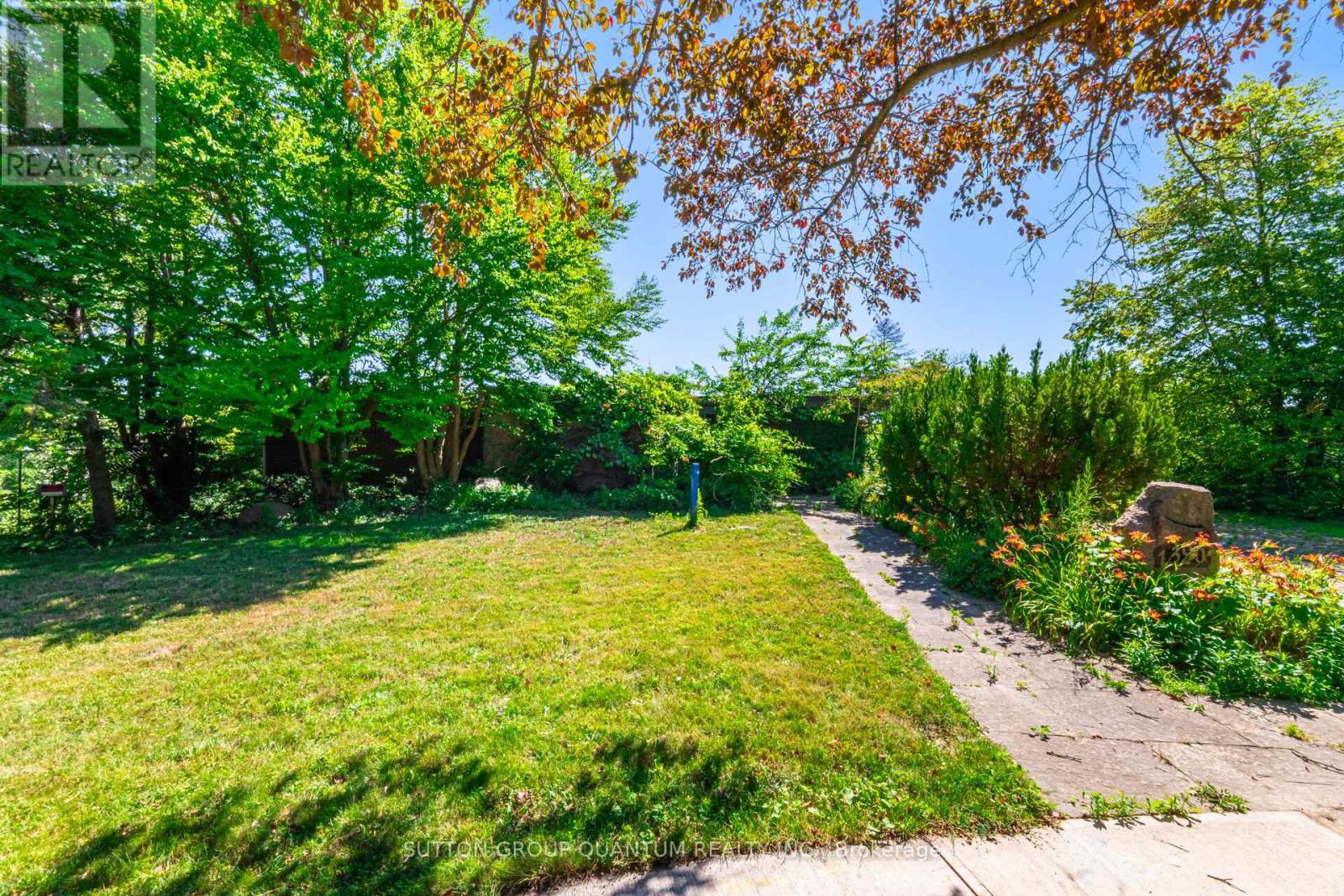 1390 Captain Court, Mississauga, Ontario  L5J 1A8 - Photo 15 - W12275559