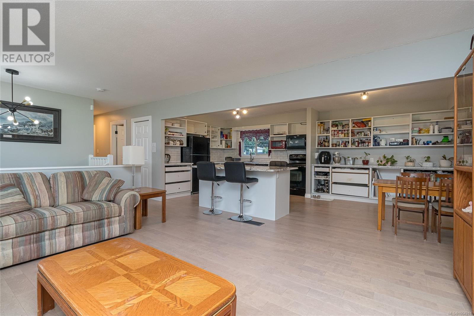 Property at 409 Raynerwood Pl image 5