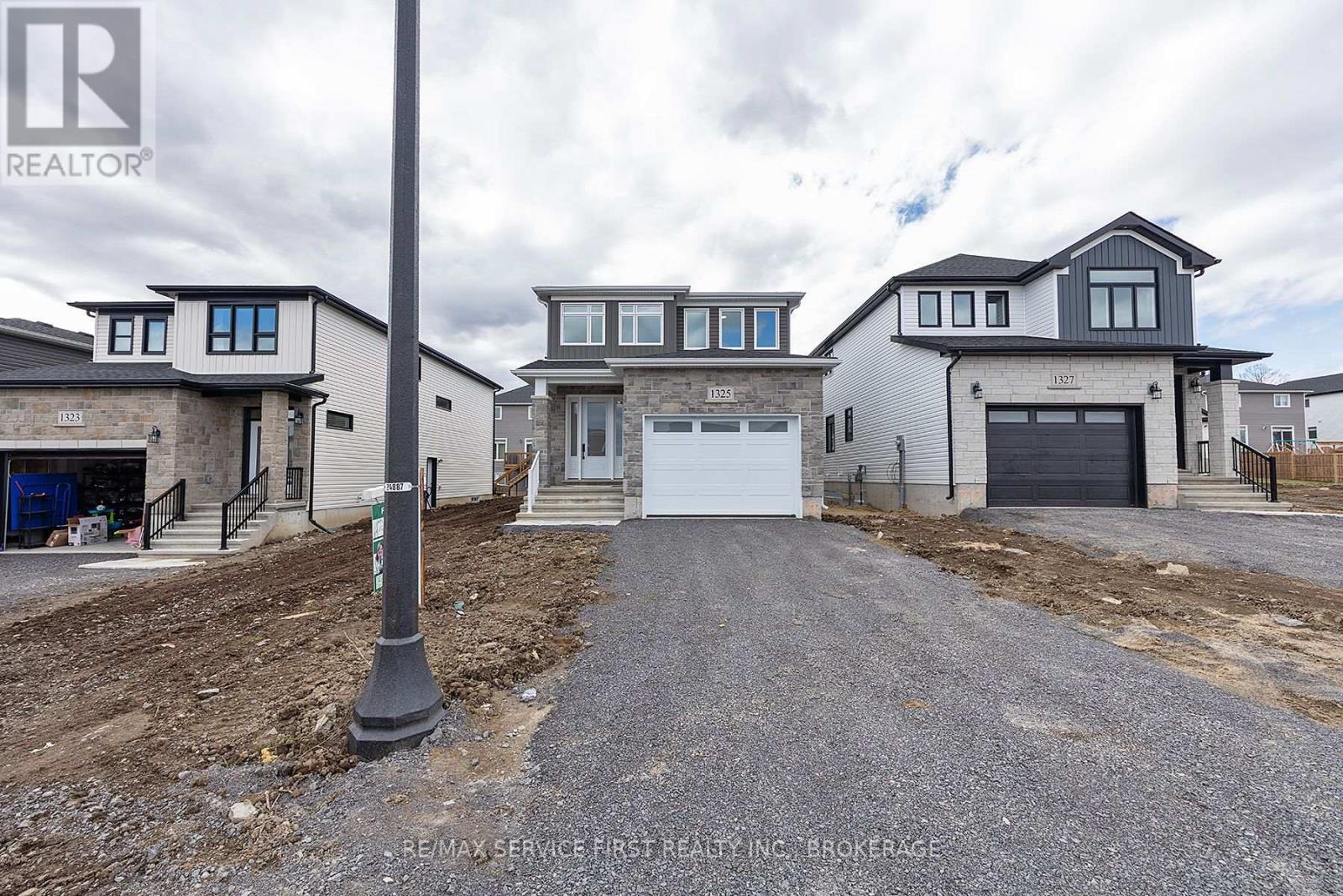 Property at E71 - 1325 TURNBULL WAY image 2