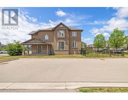 235 BELLAGIO AVENUE, Hamilton, Ontario