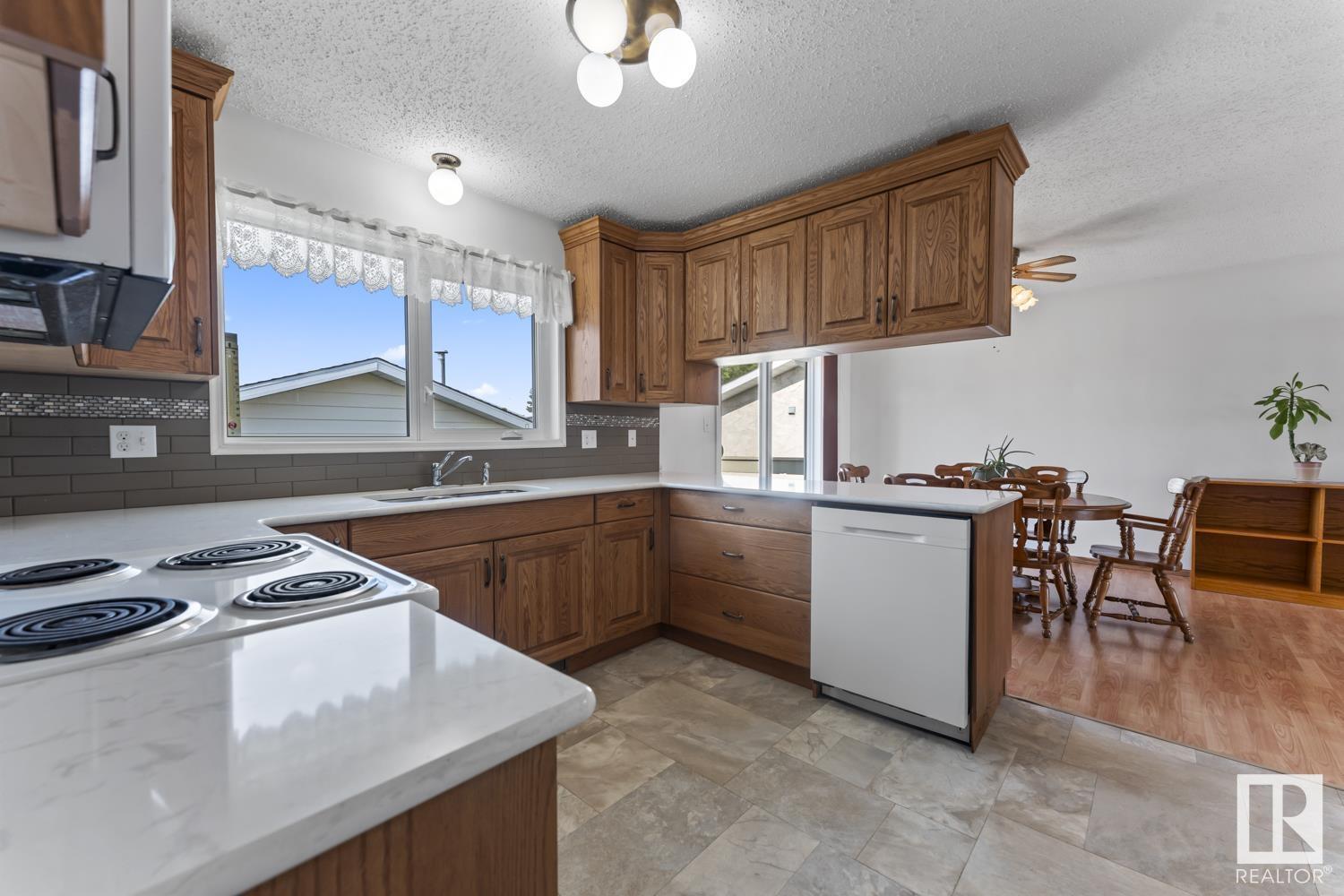 4709 Lakeshore Dr, Bonnyville Town, Alberta  T9N 1P9 - Photo 6 - E4448825