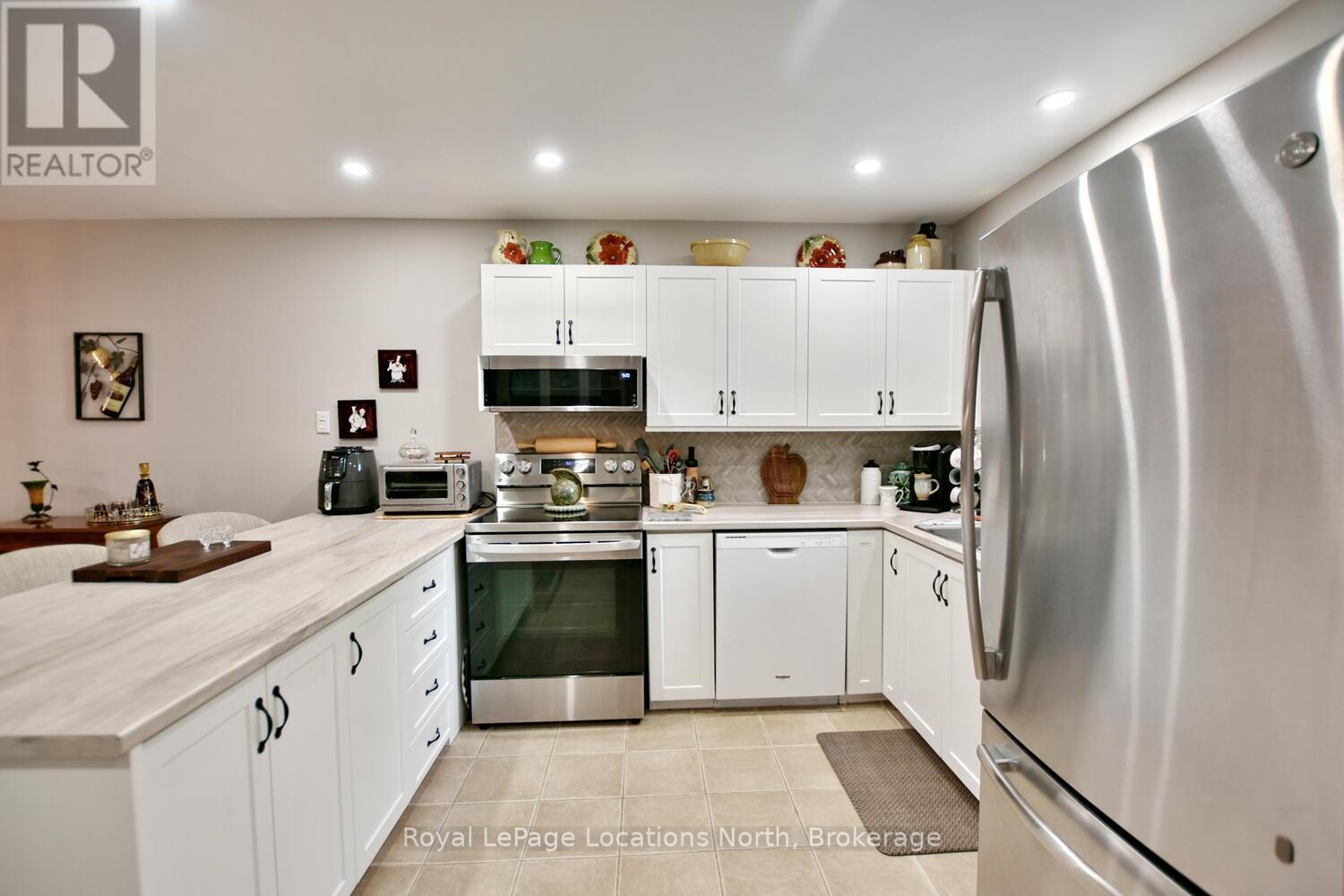 401 - 12 Dawson Drive, Collingwood, Ontario  L9Y 5B4 - Photo 19 - S12294663