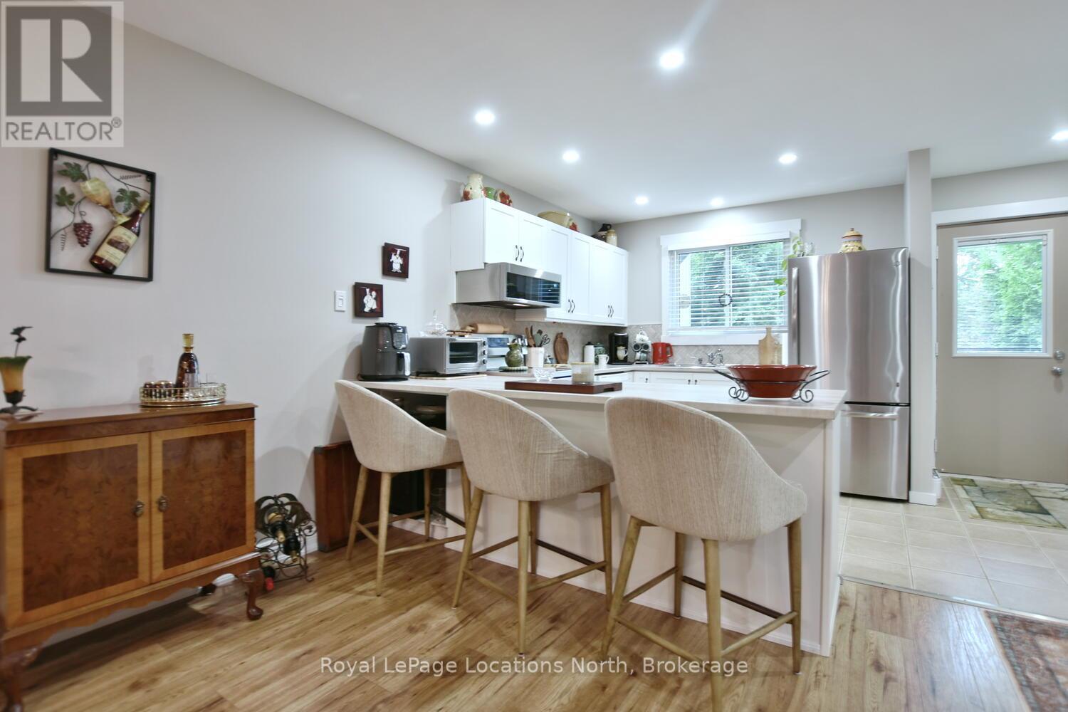 401 - 12 Dawson Drive, Collingwood, Ontario  L9Y 5B4 - Photo 15 - S12294663