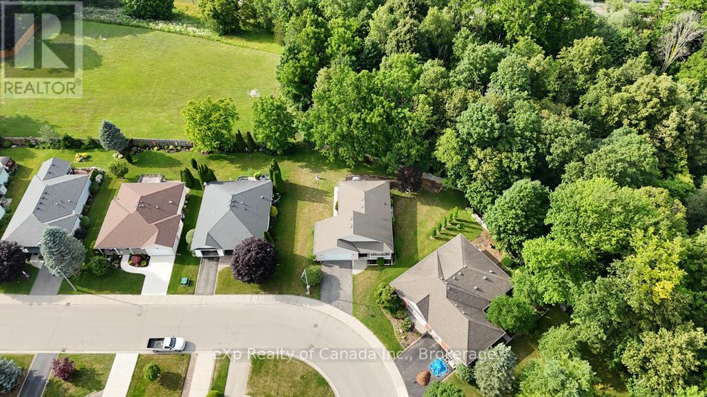124 Wilson Avenue, Tillsonburg, Ontario  N4G 5T3 - Photo 3 - X12280642