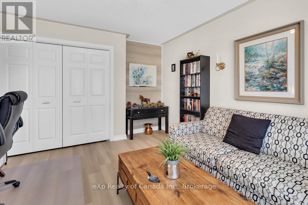 124 Wilson Avenue, Tillsonburg, Ontario  N4G 5T3 - Photo 7 - X12280642