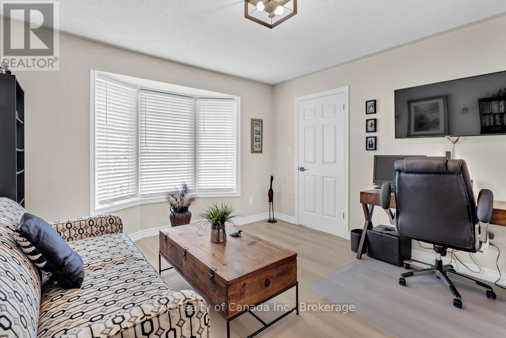 124 Wilson Avenue, Tillsonburg, Ontario  N4G 5T3 - Photo 8 - X12280642