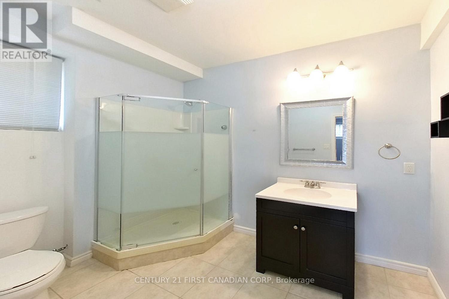1020 Hanson Crescent, London North, Ontario  N6G 0B9 - Photo 14 - X12296401