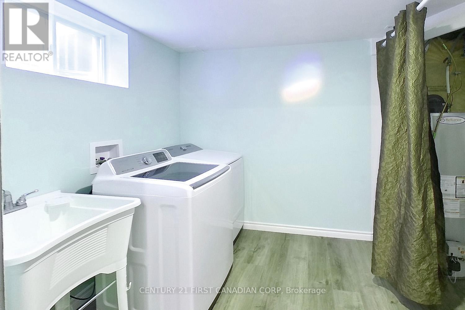 1020 Hanson Crescent, London North, Ontario  N6G 0B9 - Photo 17 - X12296401