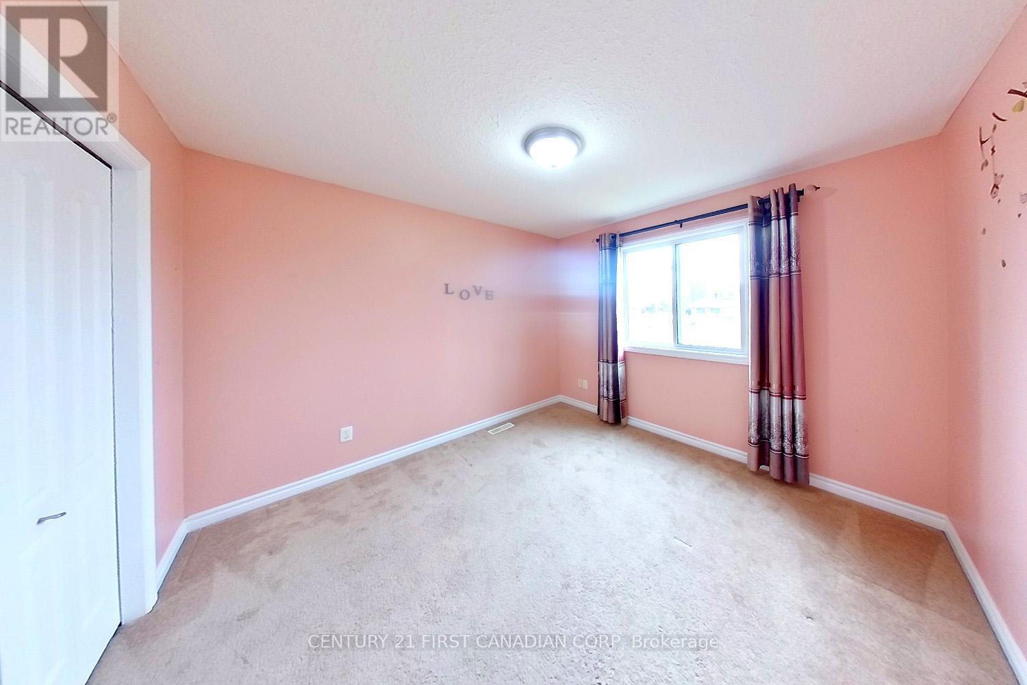 1020 Hanson Crescent, London North, Ontario  N6G 0B9 - Photo 8 - X12296401