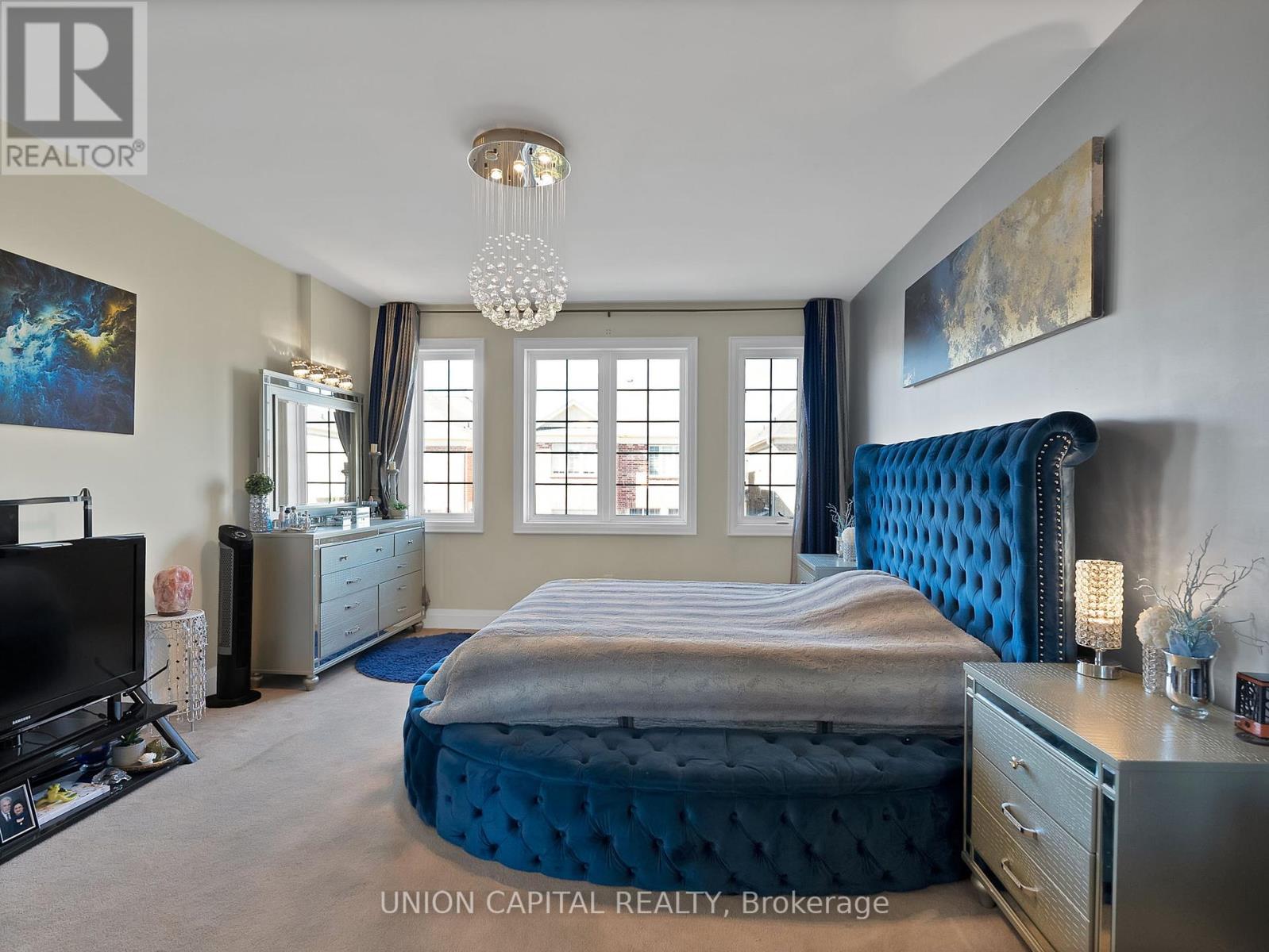 7 Legendary Circle, Brampton, Ontario  L6Y 0R9 - Photo 15 - W12296394