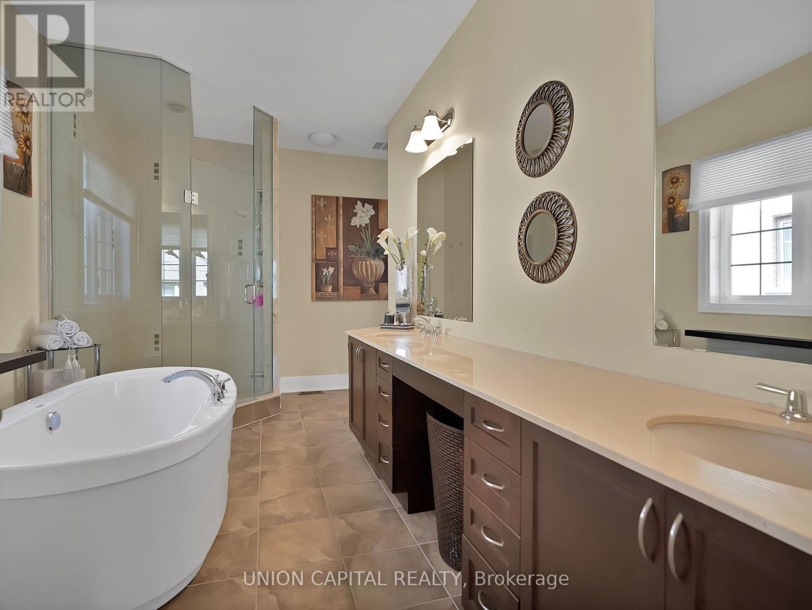 7 Legendary Circle, Brampton, Ontario  L6Y 0R9 - Photo 16 - W12296394