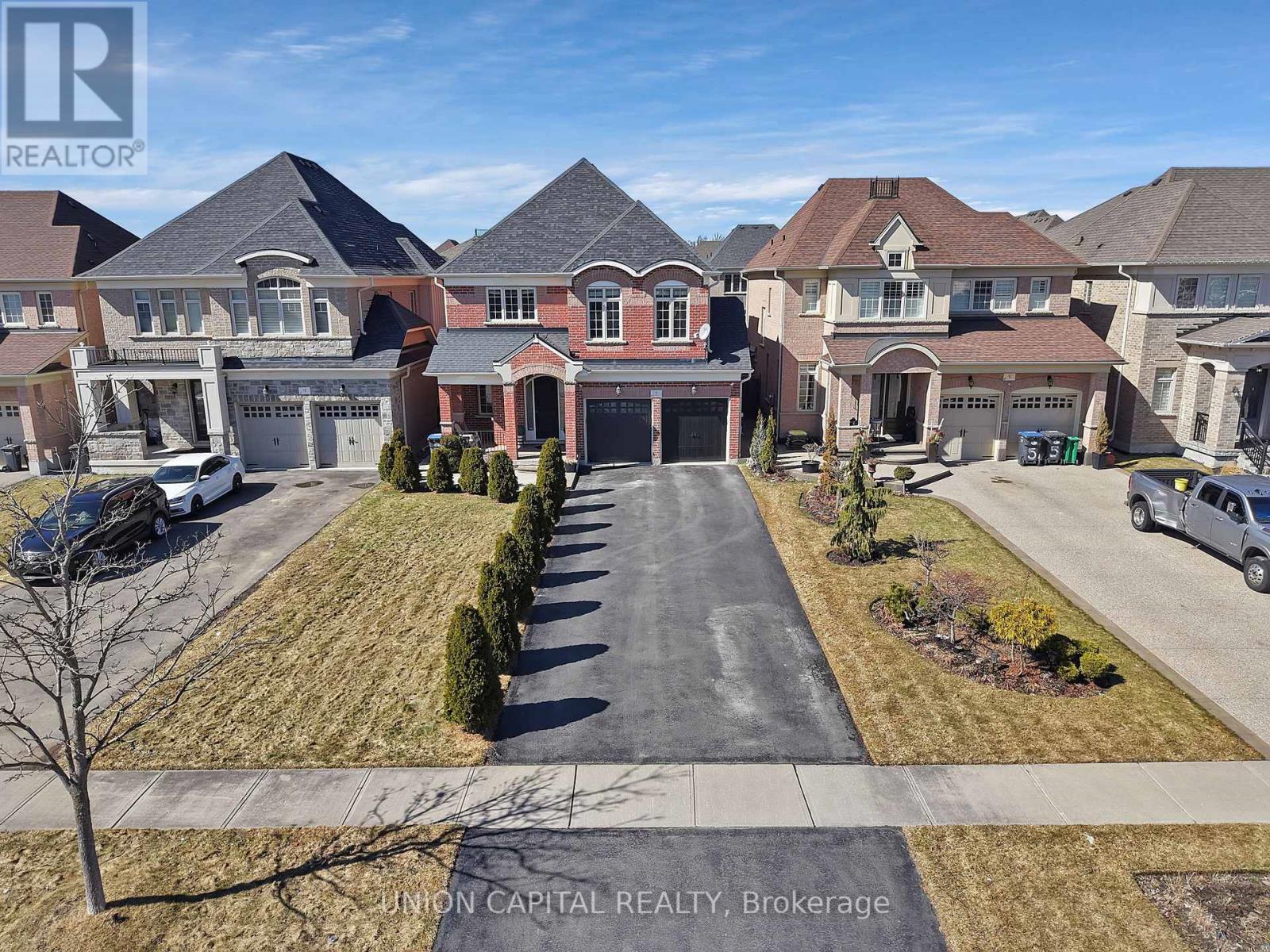 7 Legendary Circle, Brampton, Ontario  L6Y 0R9 - Photo 27 - W12296394