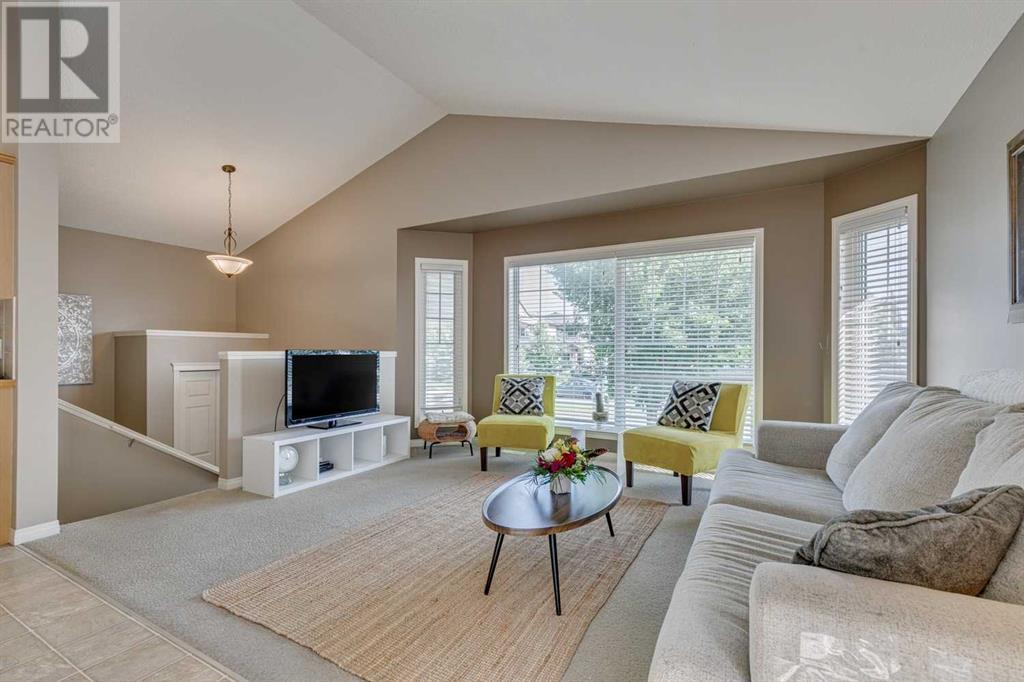 Property at 303 Cimarron Boulevard image 3
