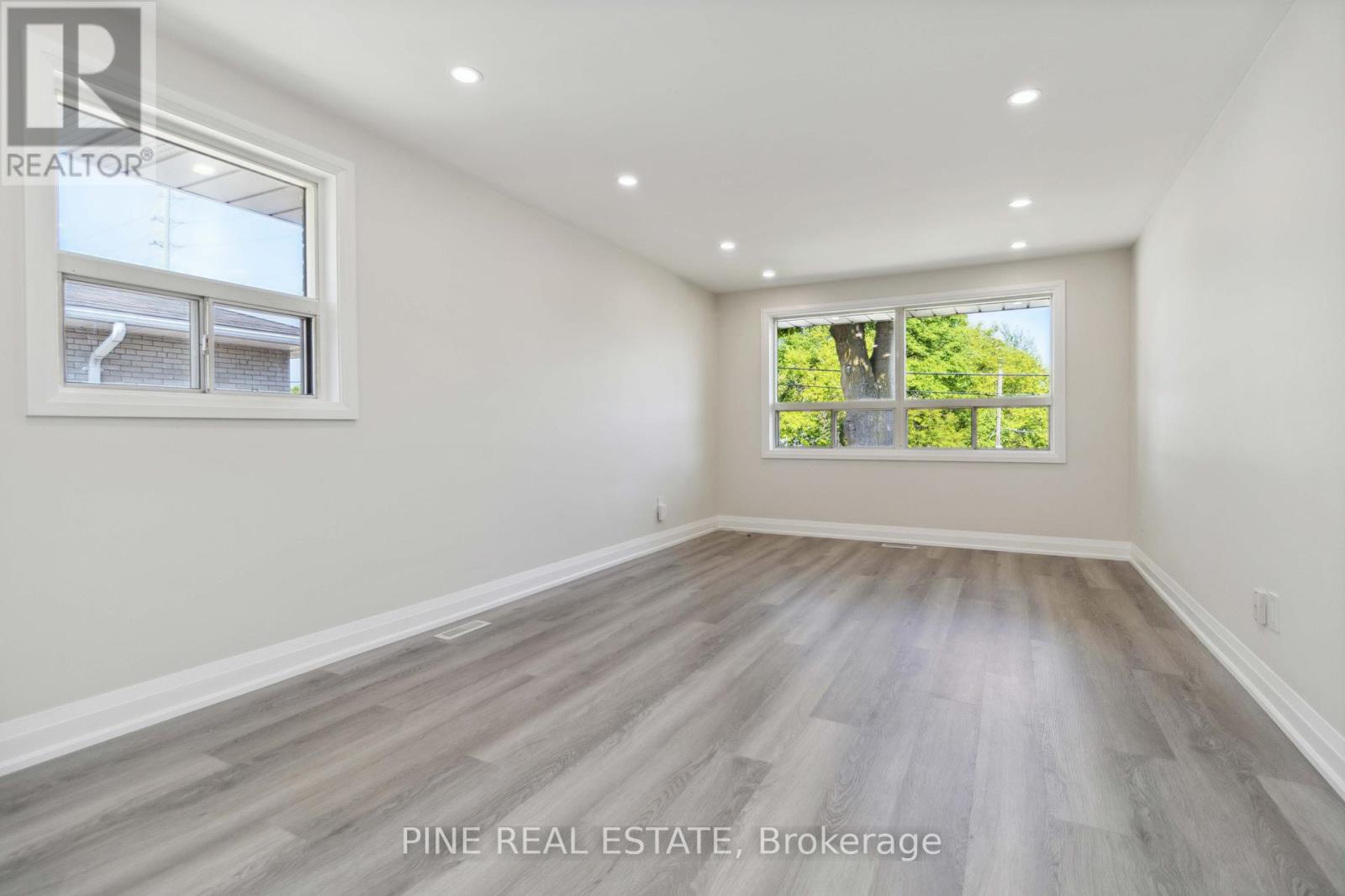 3 - 19 Queen Street W, Mississauga, Ontario  L5H 1L5 - Photo 11 - W12295822