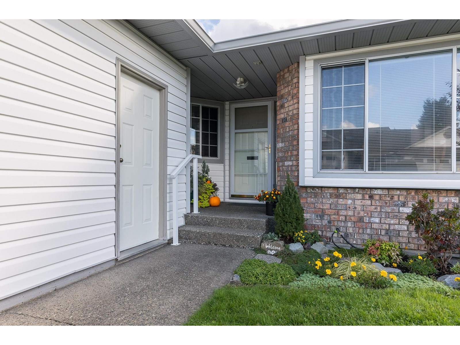 Property at 51 33922 KING ROAD image 3