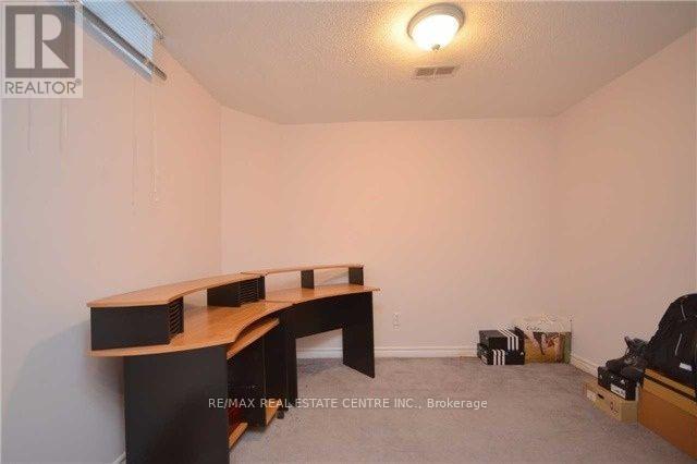 3557 Old Orchard Park Drive, Mississauga, Ontario  L5B 4E3 - Photo 14 - W12296424