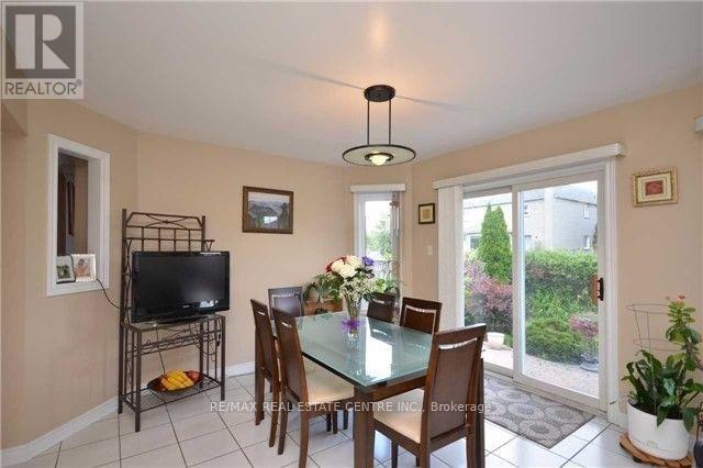 3557 Old Orchard Park Drive, Mississauga, Ontario  L5B 4E3 - Photo 8 - W12296424