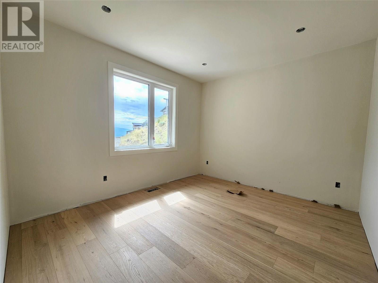1122 Carnoustie Drive, Kelowna, British Columbia  V1P 0A3 - Photo 13 - 10329424