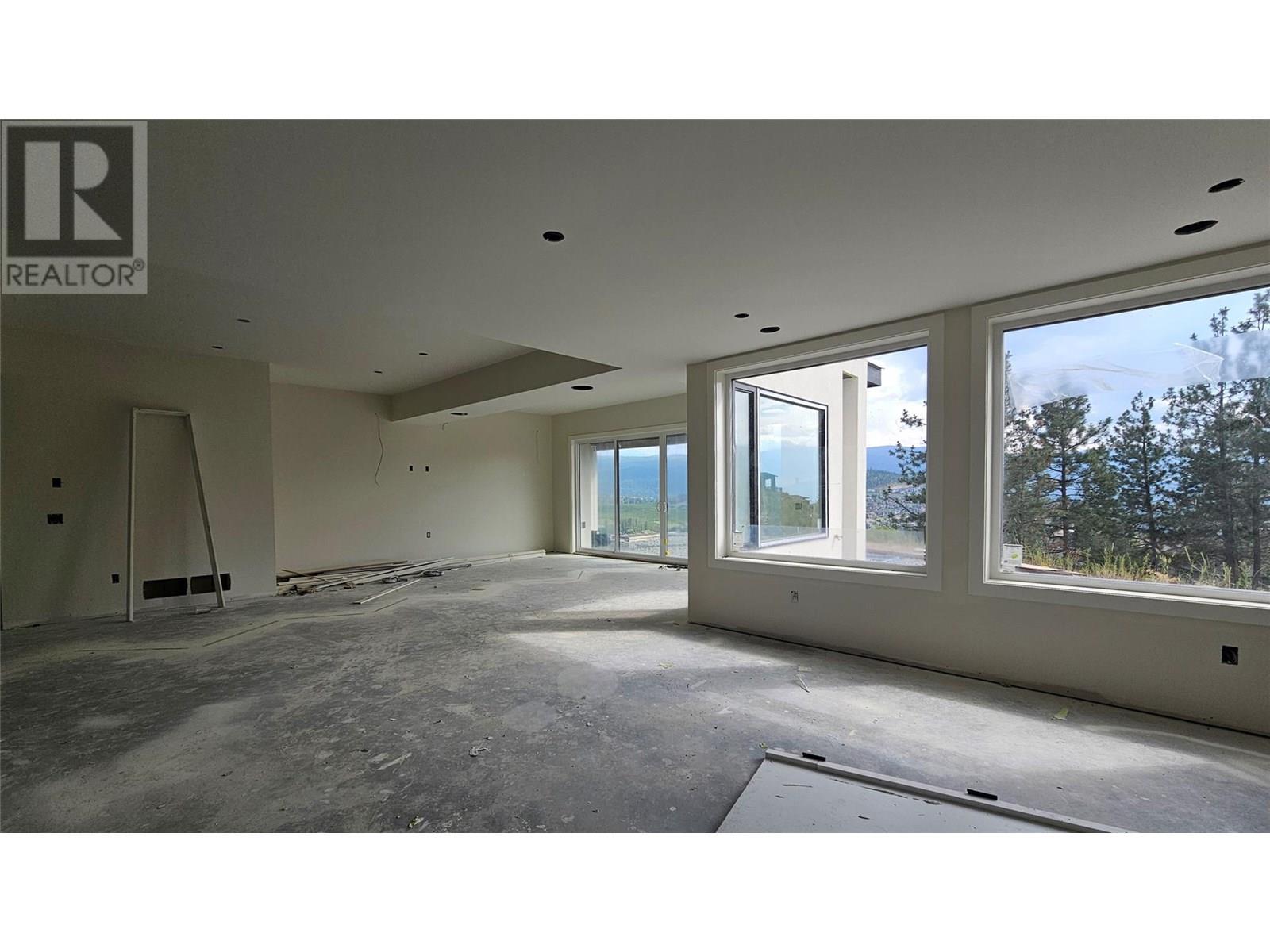 1122 Carnoustie Drive, Kelowna, British Columbia  V1P 0A3 - Photo 15 - 10329424