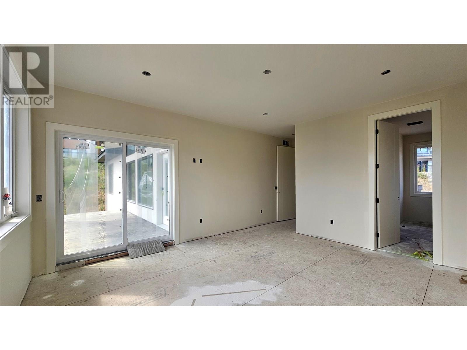1122 Carnoustie Drive, Kelowna, British Columbia  V1P 0A3 - Photo 18 - 10329424