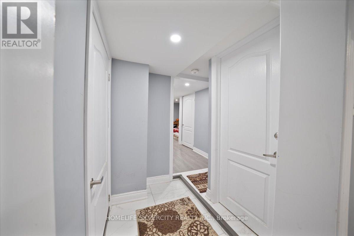 6 Bentgrass Lane, Brampton (Snelgrove), Ontario  L7A 3K2 - Photo 44 - W12296449