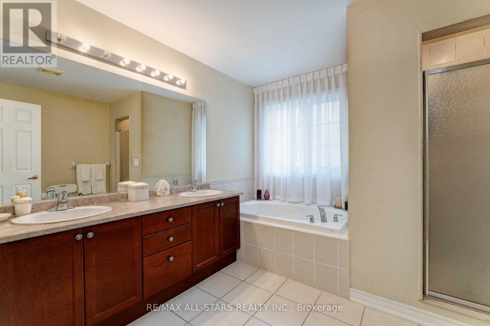 18 Orr Farm Road, Markham, Ontario  L6C 0A3 - Photo 24 - N12296463