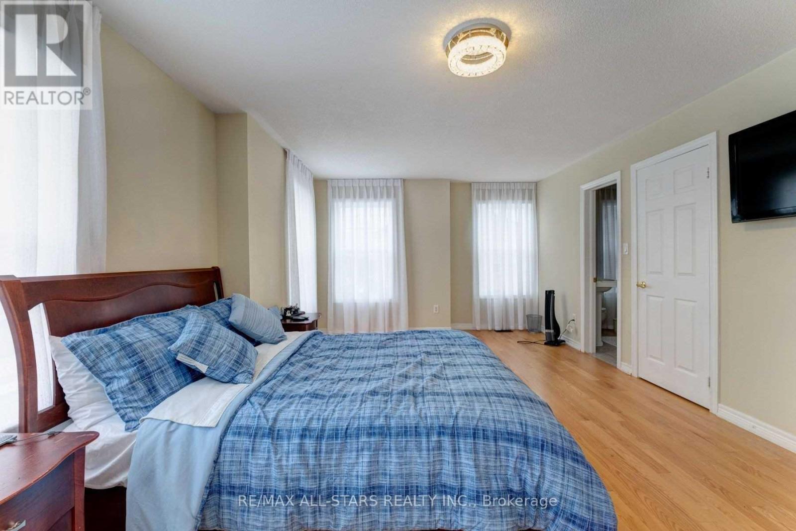 18 Orr Farm Road, Markham, Ontario  L6C 0A3 - Photo 28 - N12296463
