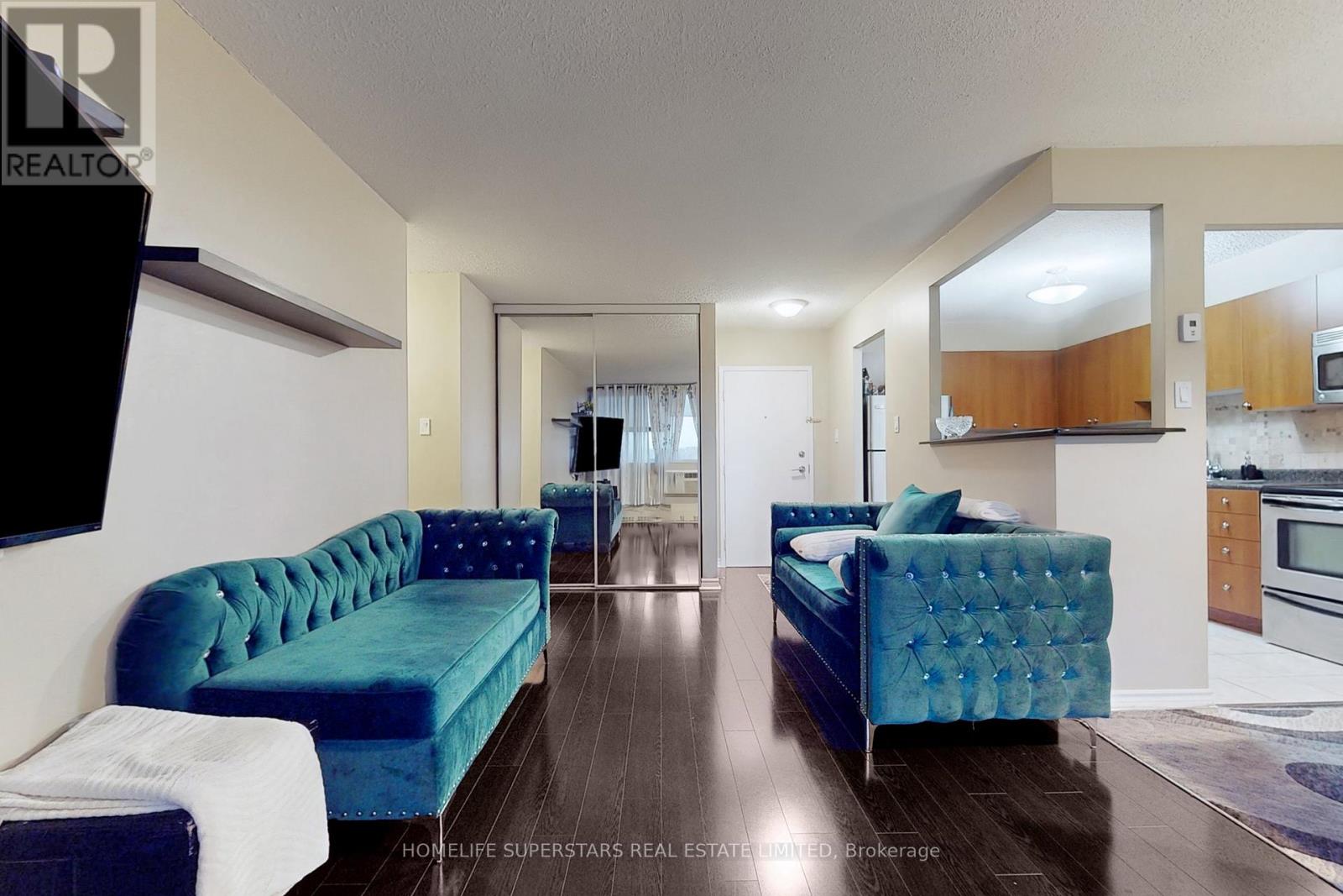 605 - 3501 Glen Erin Drive W, Mississauga (Erin Mills), Ontario  L5L 2E9 - Photo 10 - W12296474