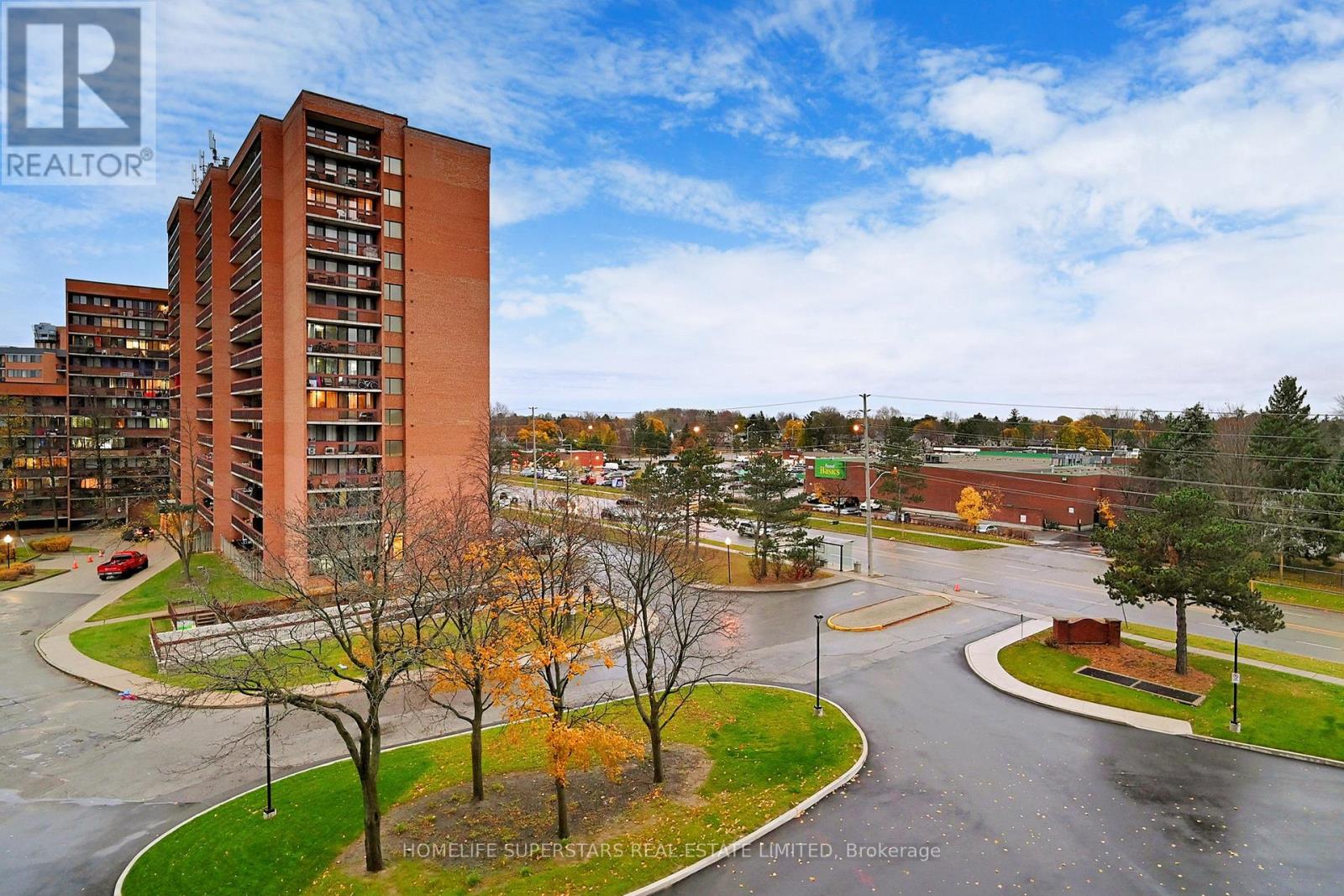 605 - 3501 Glen Erin Drive W, Mississauga (Erin Mills), Ontario  L5L 2E9 - Photo 34 - W12296474