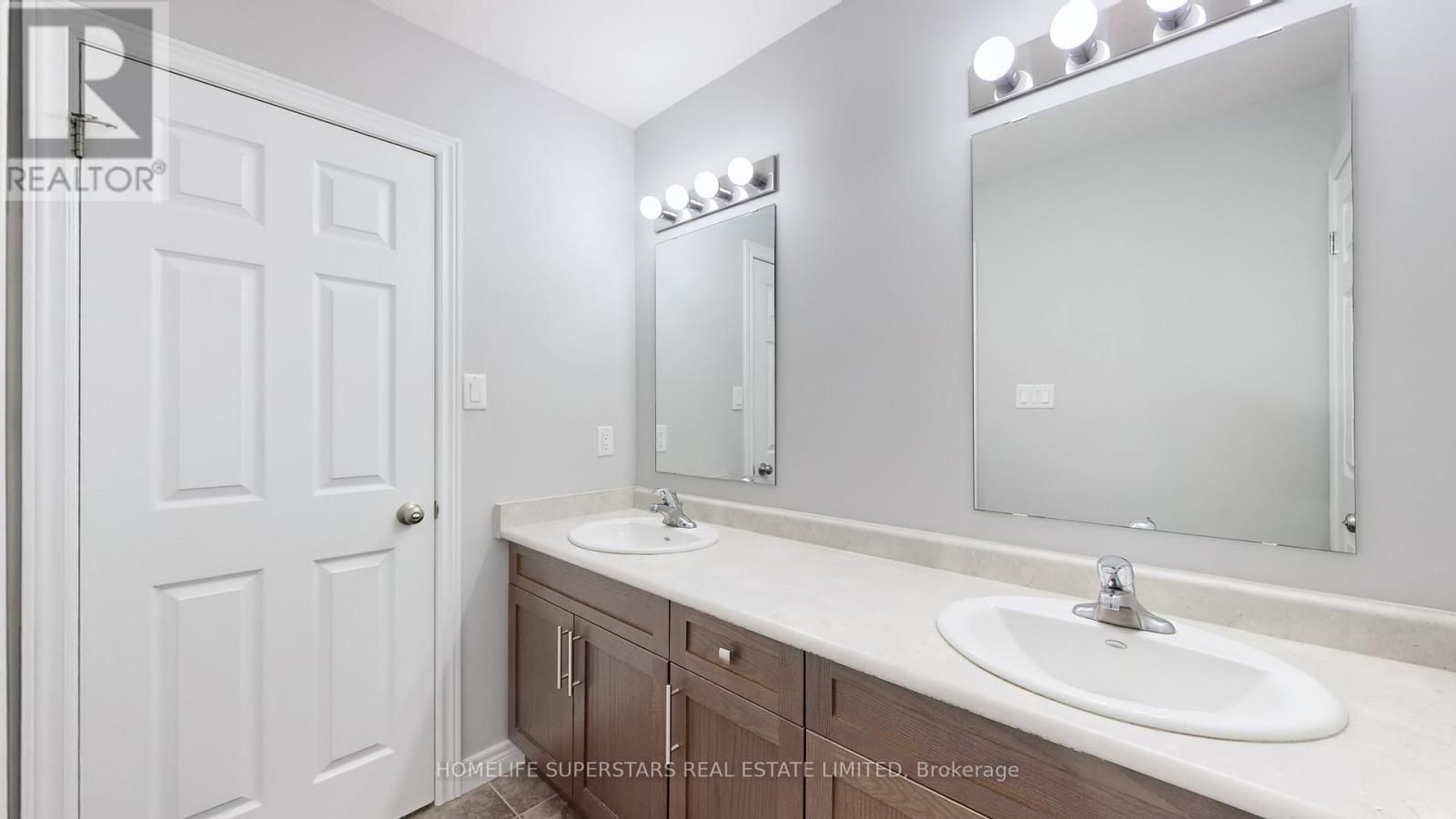 605 - 3501 Glen Erin Drive W, Mississauga (Erin Mills), Ontario  L5L 2E9 - Photo 43 - W12296474