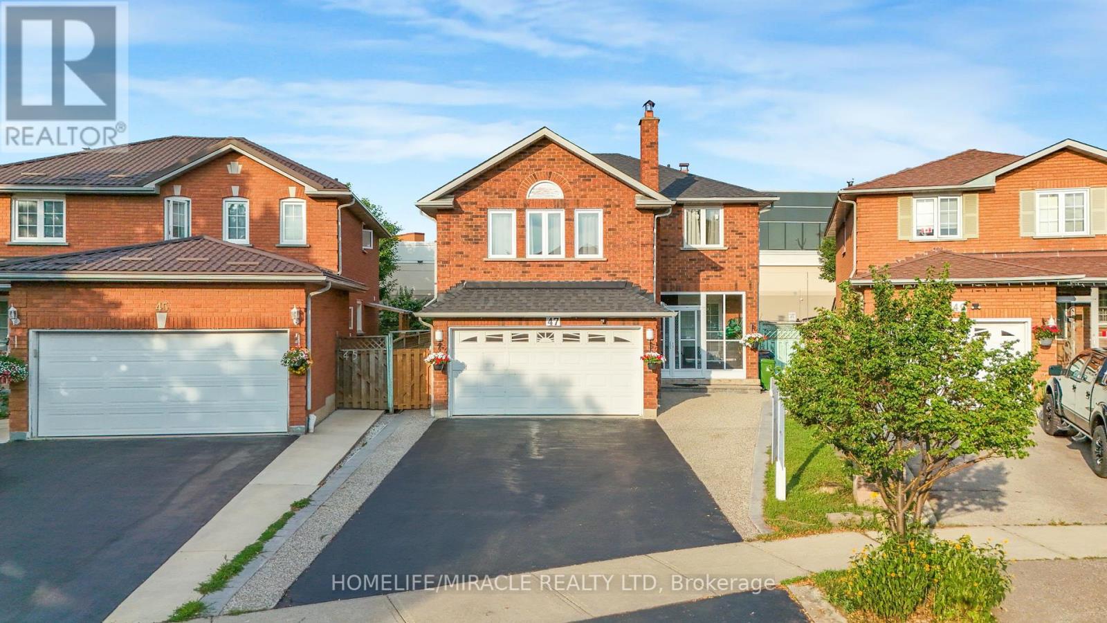 Property at 47 CINRICKBAR DRIVE image 1