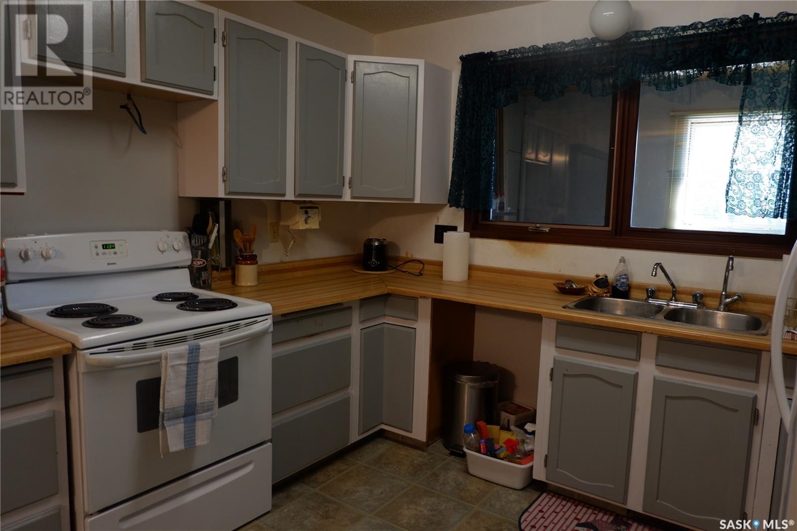 235 King Street, Coronach, Saskatchewan  S0H 0Z0 - Photo 35 - SK013032